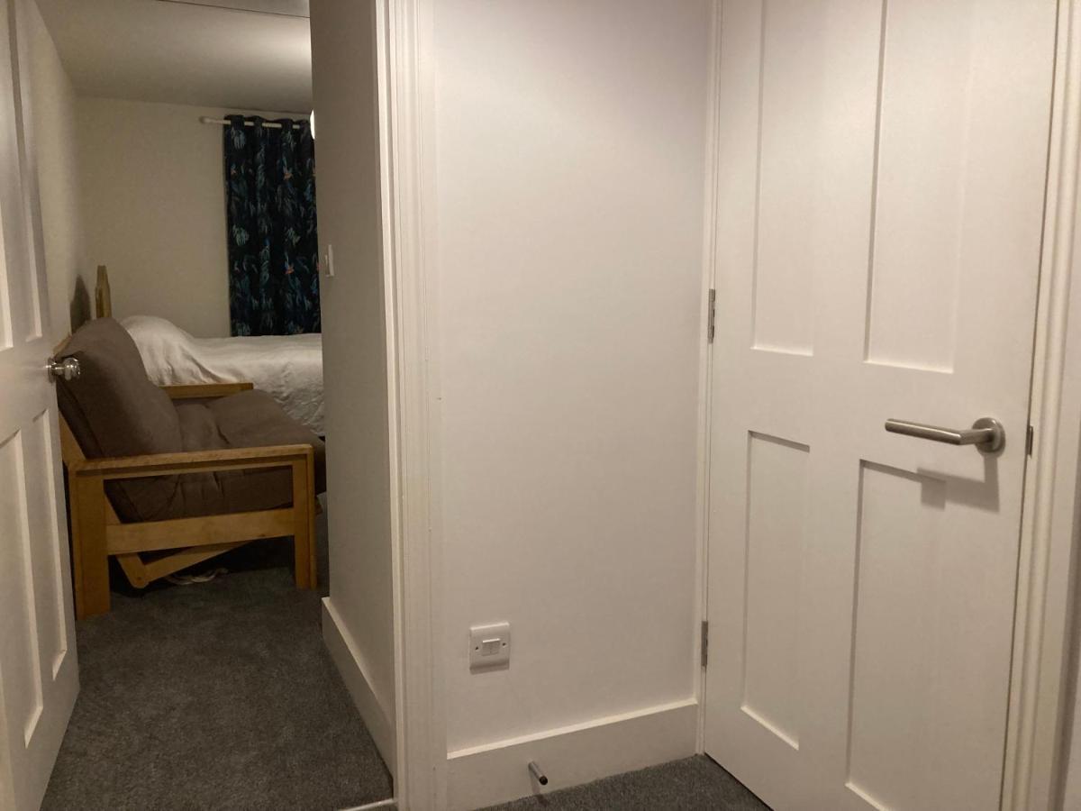 Beautiful 1-Bed Studio In London Exteriör bild